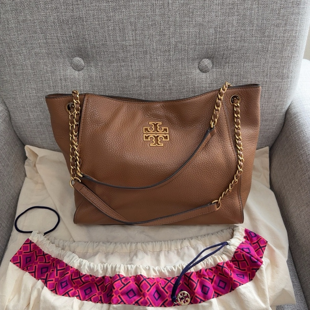 Tory Burch Caramel Leather Shoulder Bag with Gold Chain